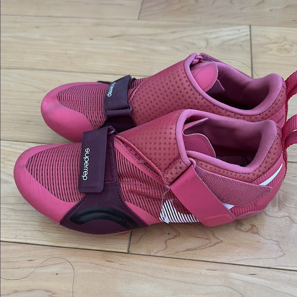 Nike Cycling Shoe with clips
